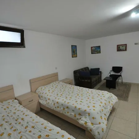 Superb Entire Basement *