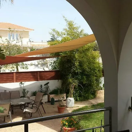 Superb Entire Basement Apartman Píla